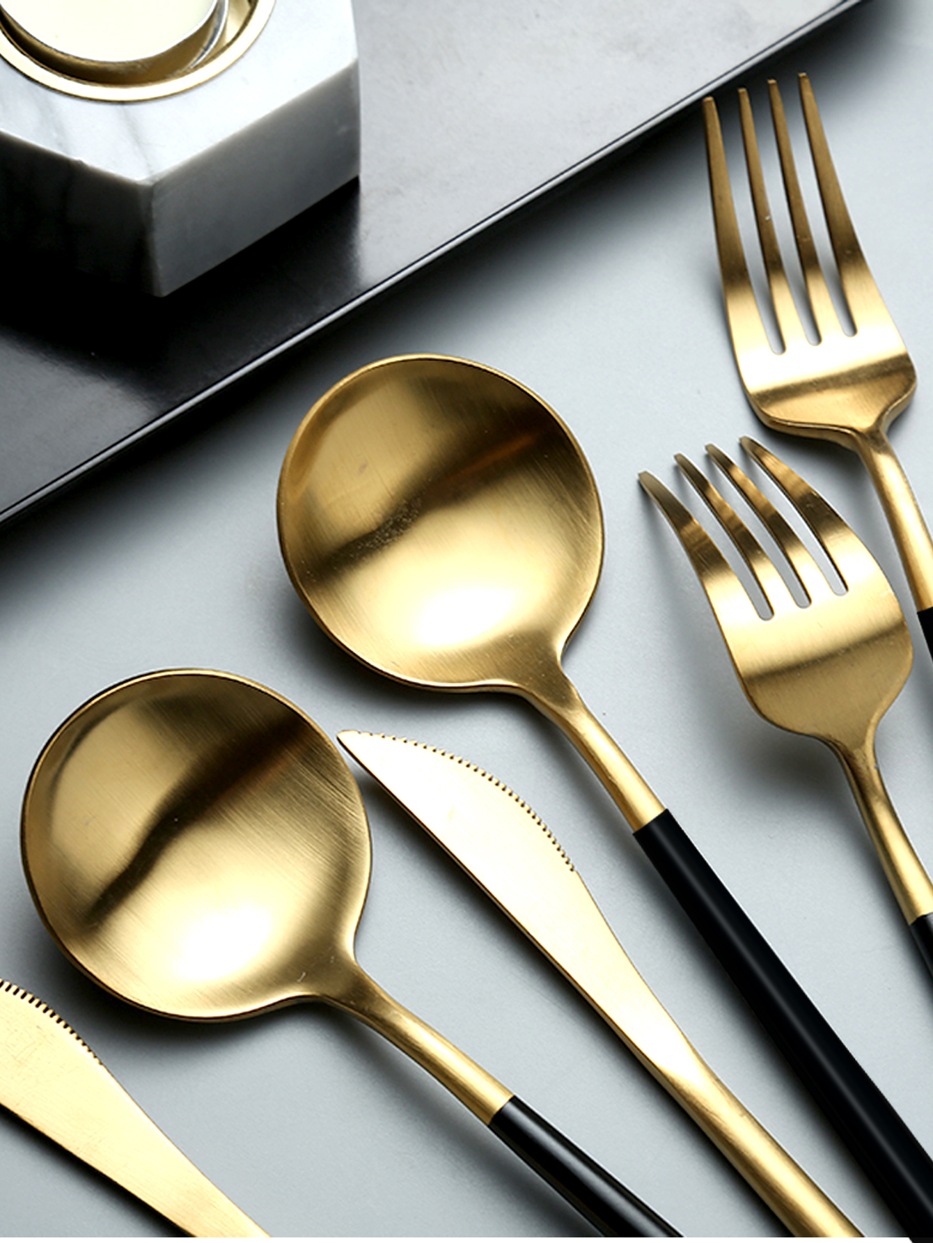 24Pcs Stainless Steel Dinnerwa - Gold Plated Cutlery のレビューと価格