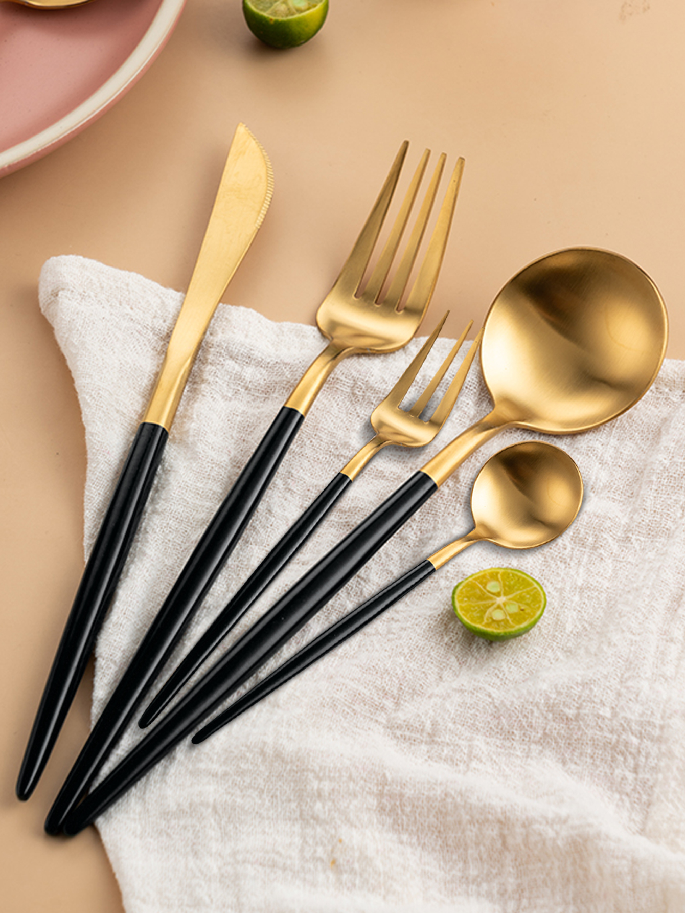 24Pcs Stainless Steel Dinnerwa - Gold Plated Cutlery のレビューと価格