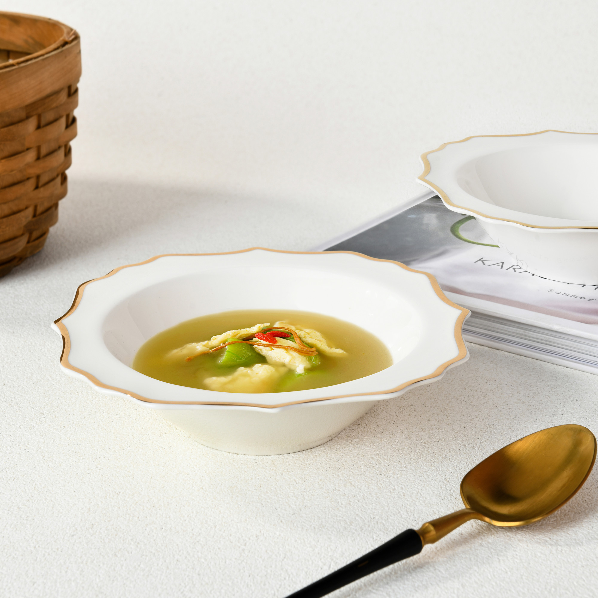 62 Pcs  Bone China Dinnerware  - Gold Plated Cutlery のレビューと価格