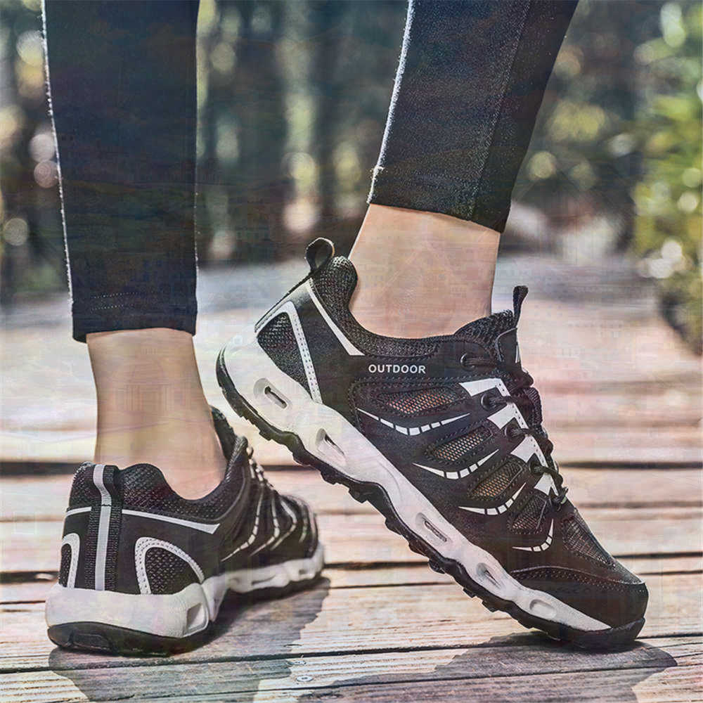 Sumer Round Tip Silver Sneaker - Luxury Lifestyle Team のレビューと価格
