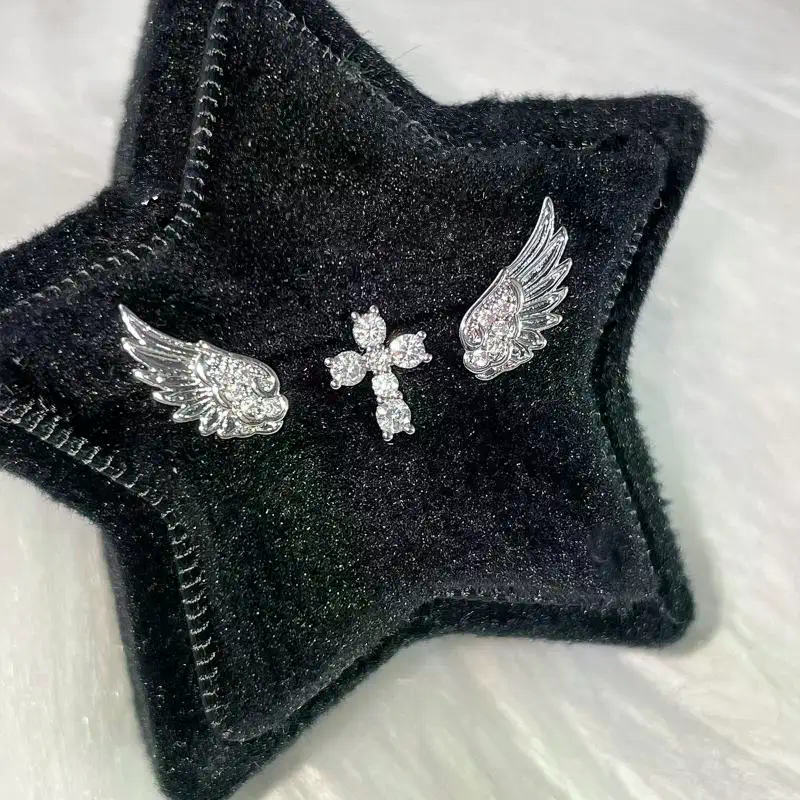 Angel Wings Cross Earrings Lux - Luxury Lifestyle Jewelry のレビューと価格