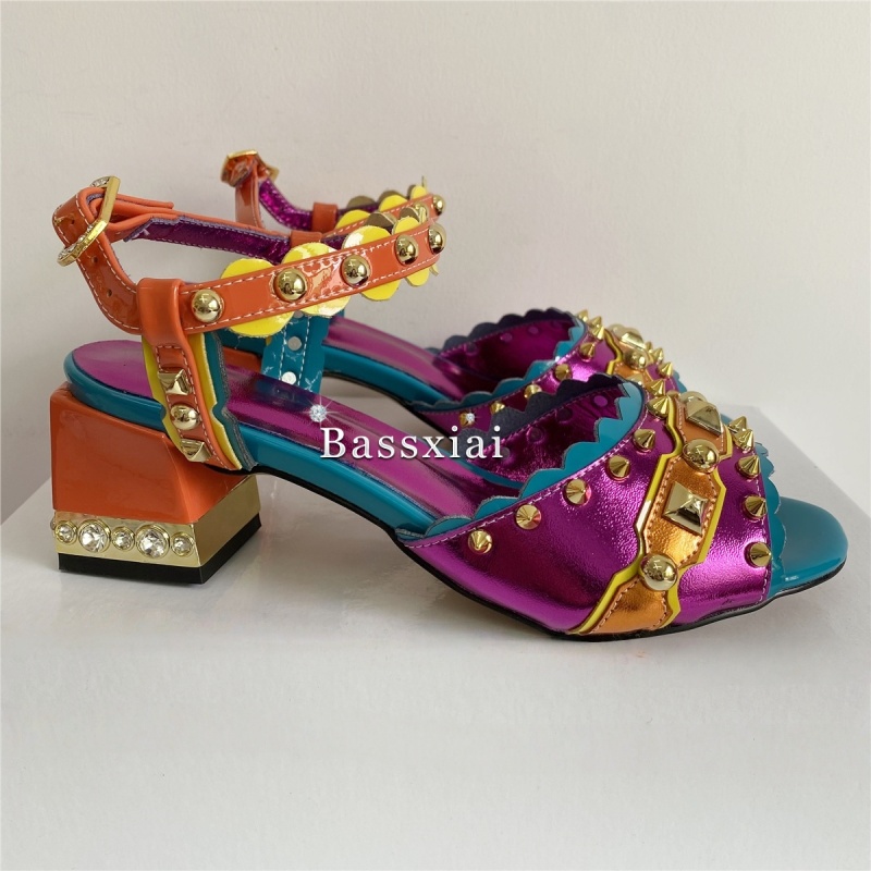 Luxury Rivet T-Strap Sandals W - Luxury Lifestyle Shoes のレビューと価格