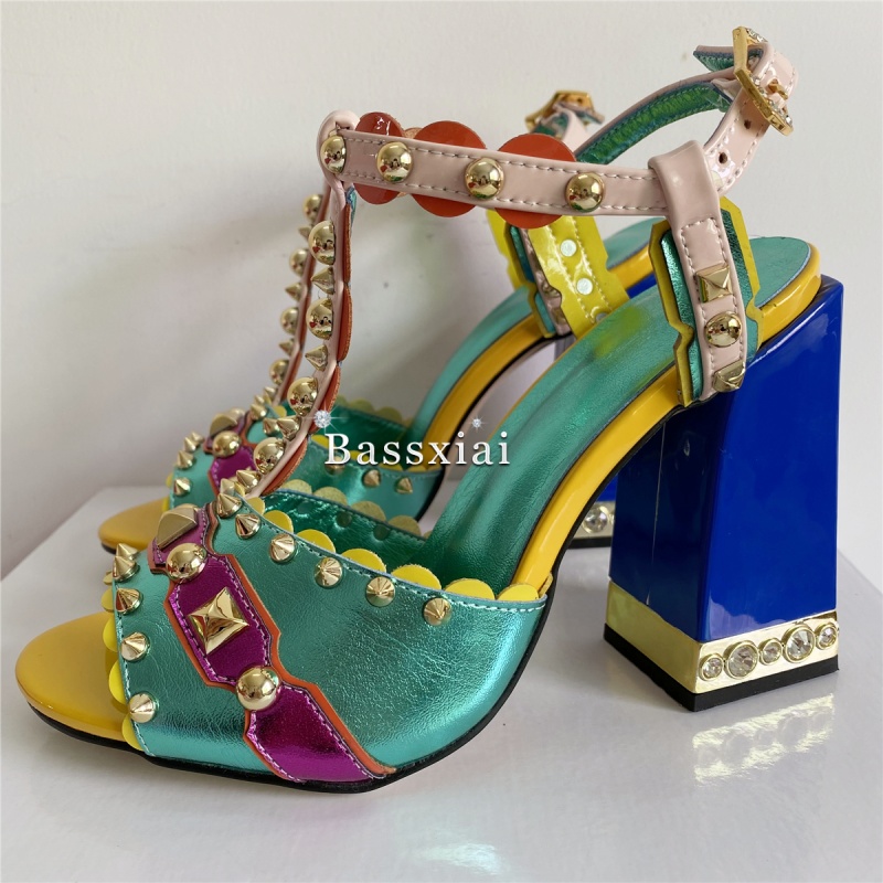 Luxury Rivet T-Strap Sandals W - Luxury Lifestyle Shoes のレビューと価格